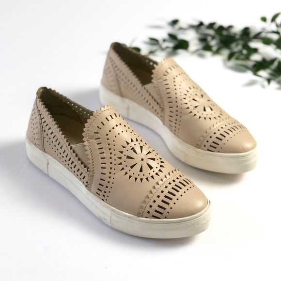 Anthropologie Shoes - Anthropologie Seychelles So Nice Leather Sneakers